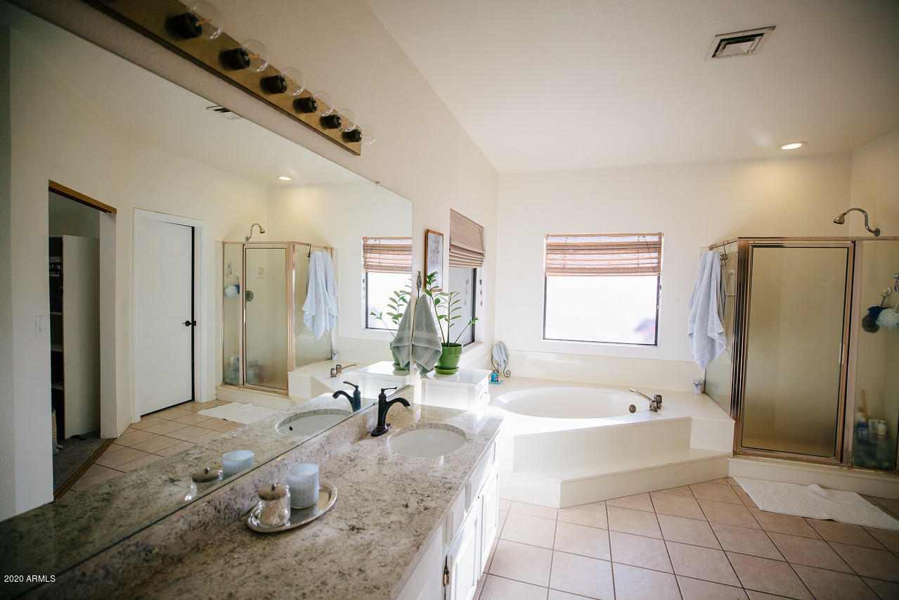 4061 West Post Road Chandler, AZ 85226 - Photo 27 of 43 MASTER BATH 1