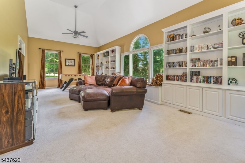 12 Wyckoff Road Hampton, NJ 08827 - Photo 6 of 40