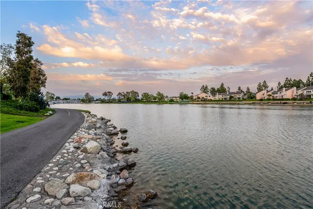 $645,000 | 11 Fallingstar, Irvine, CA 92614