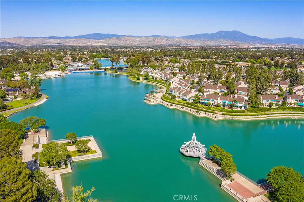 11 Fallingstar Irvine, CA 92614 - Photo 21 of 29 Woodbridge Lake