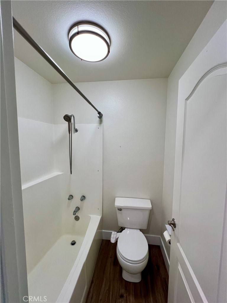 11 Fallingstar Irvine, CA 92614 - Photo 10 of 29 Primary Bathroom