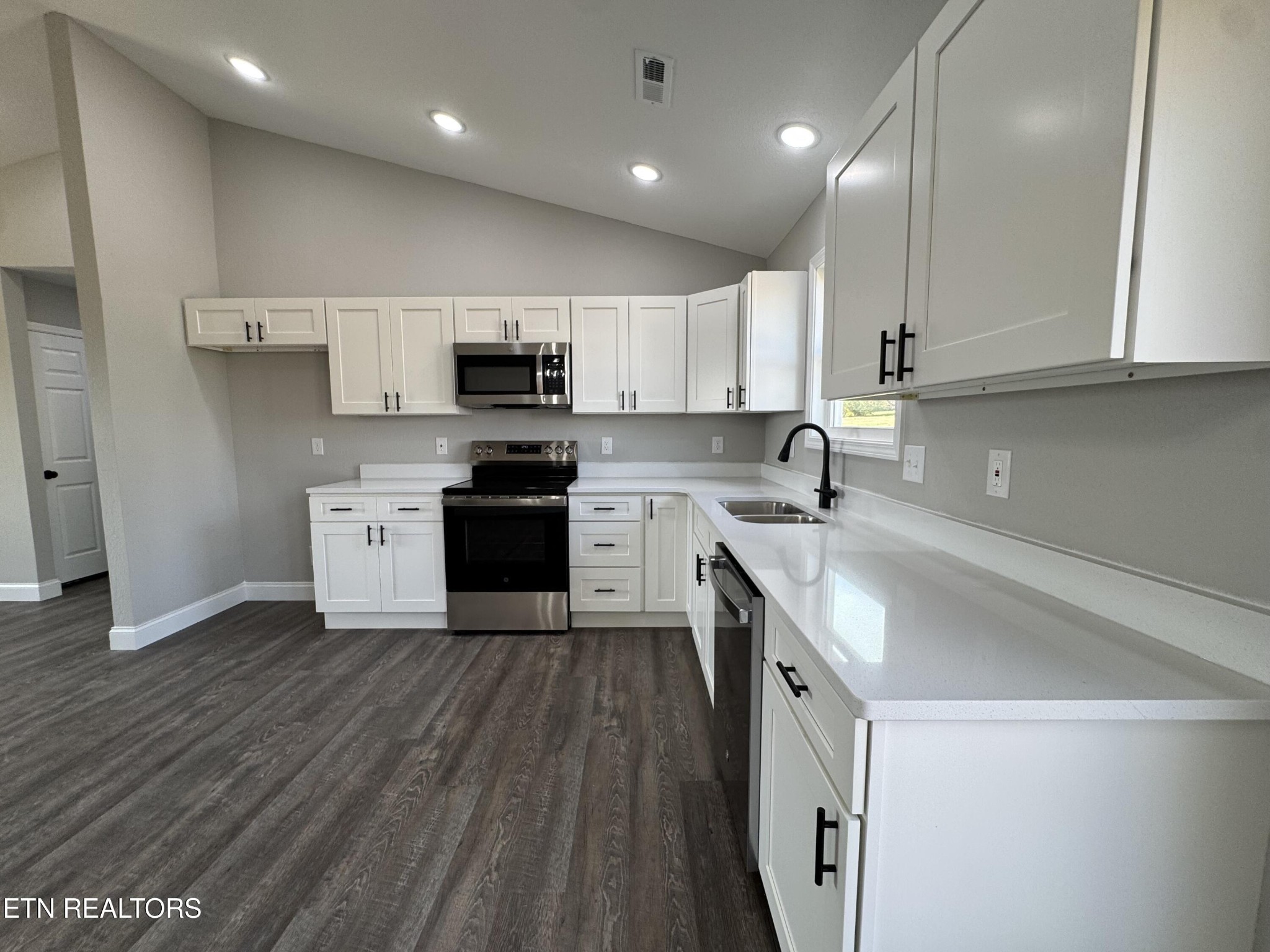 105 Anderson Road Sweetwater, TN 37874 - Photo 8 of 25 Gallery Image 8