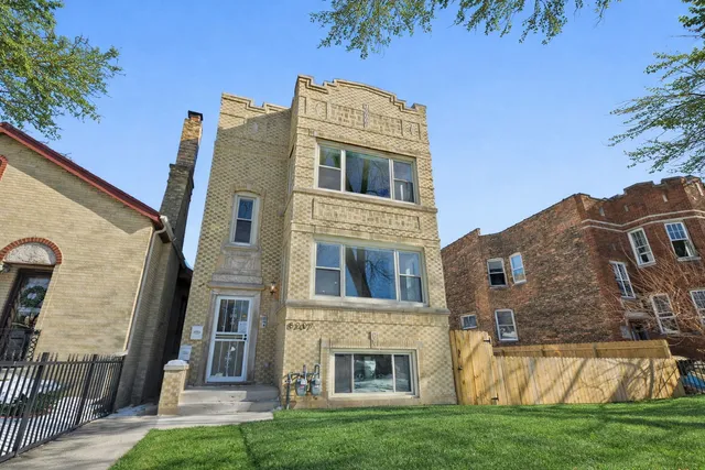 $499,000 | 8207 South Clyde Avenue, Chicago, IL 60617