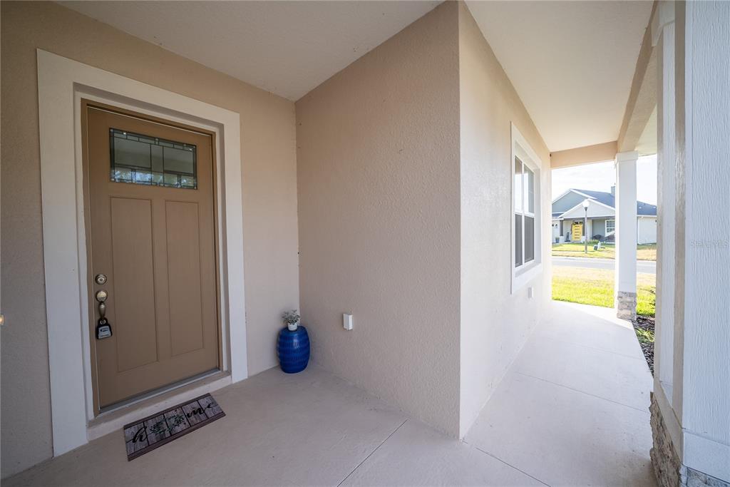 4720 Southeast 25th Street Ocala, FL 34480 - Photo 2 of 27 a view of an empty room and a window