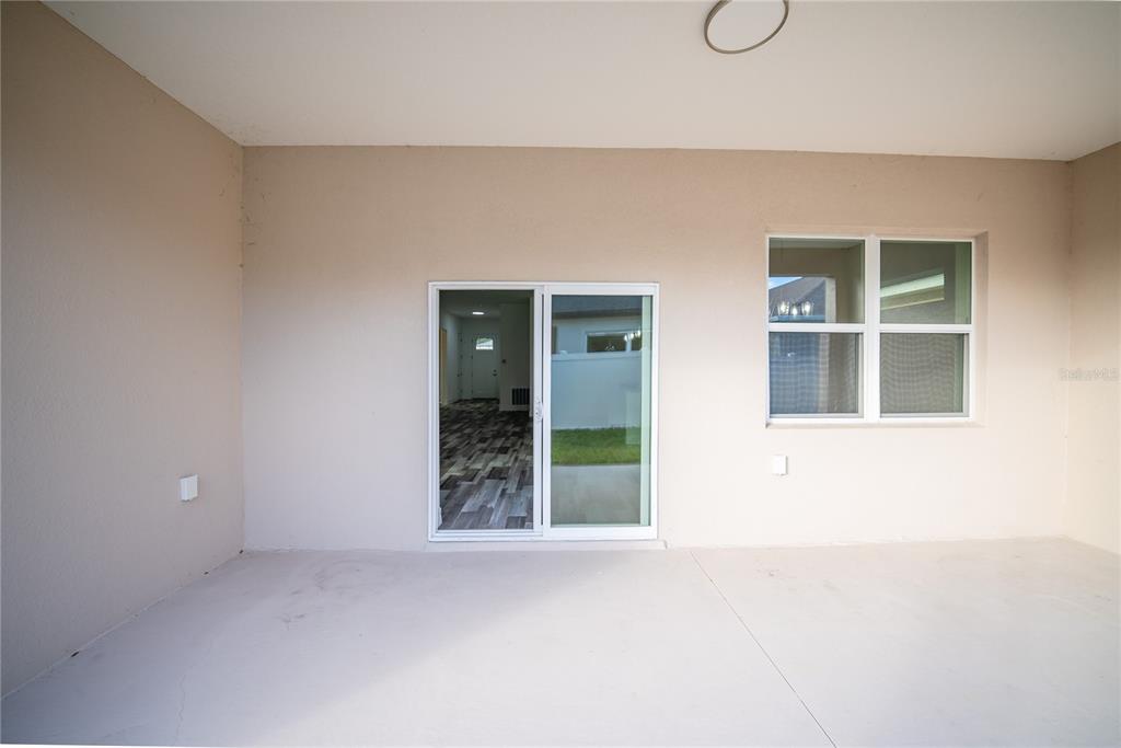 4720 Southeast 25th Street Ocala, FL 34480 - Photo 25 of 27 an empty room with windows