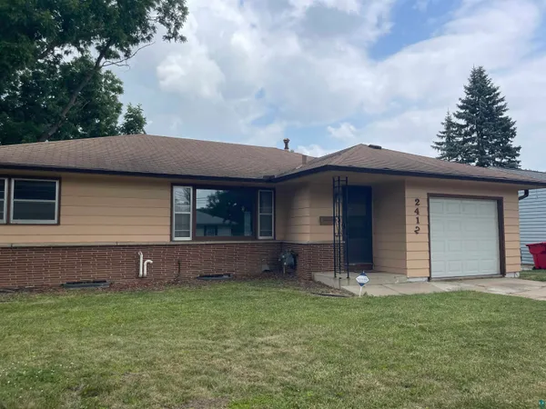 $250,000 | 2412 18th Avenue Northwest, Rochester, MN 55901