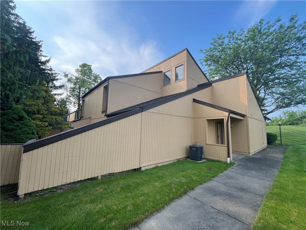 1434 Loop Road Kent, OH 44240 - Photo 5 of 29 Gallery Image 5
