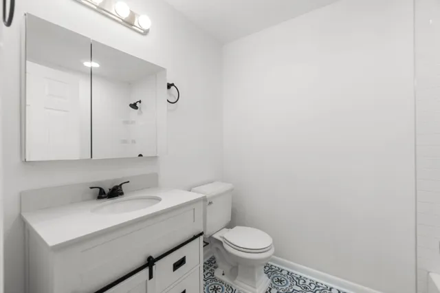a bathroom with a bathtub