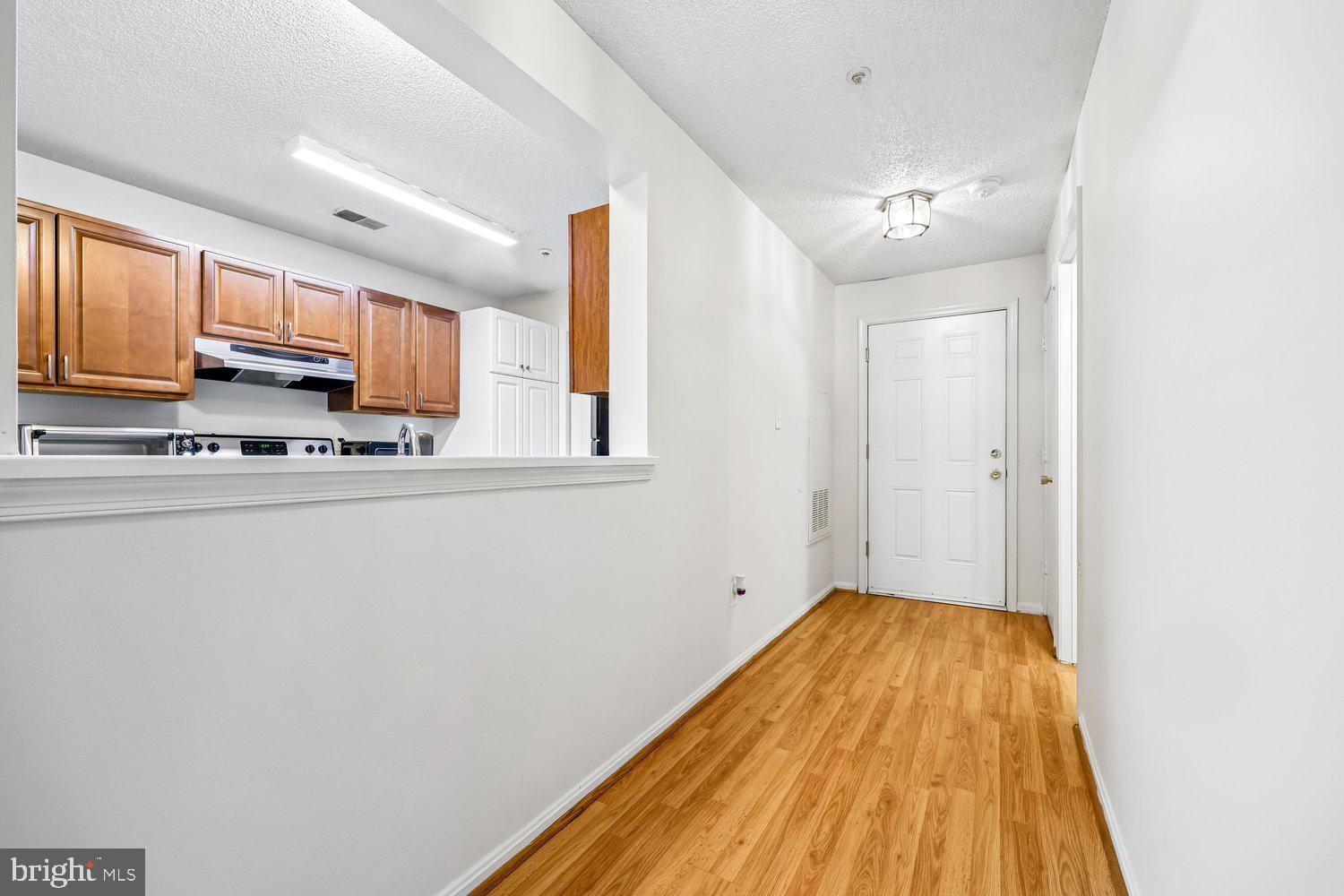 12902 Churchill Ridge Circle, Unit 7 Germantown, MD 20874 - Photo 7 of 58 Entry
