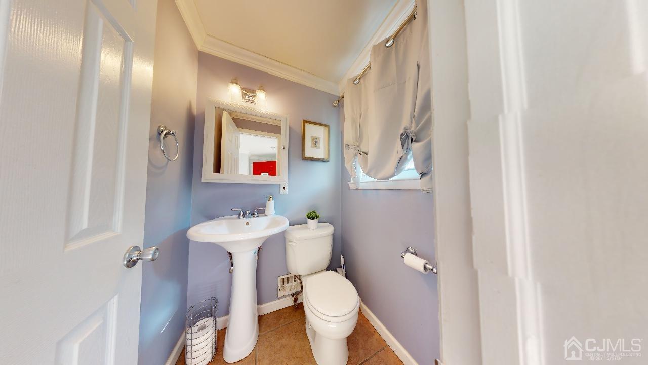 11 Cherry Hill Road Milltown, NJ 08850 - Photo 15 of 37