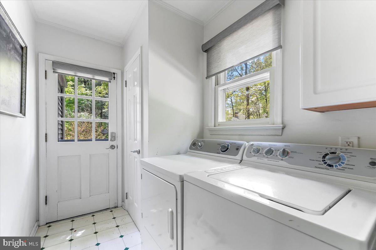 202 Hansell Road Newtown Square, PA 19073 - Photo 25 of 47 Main level Laundry