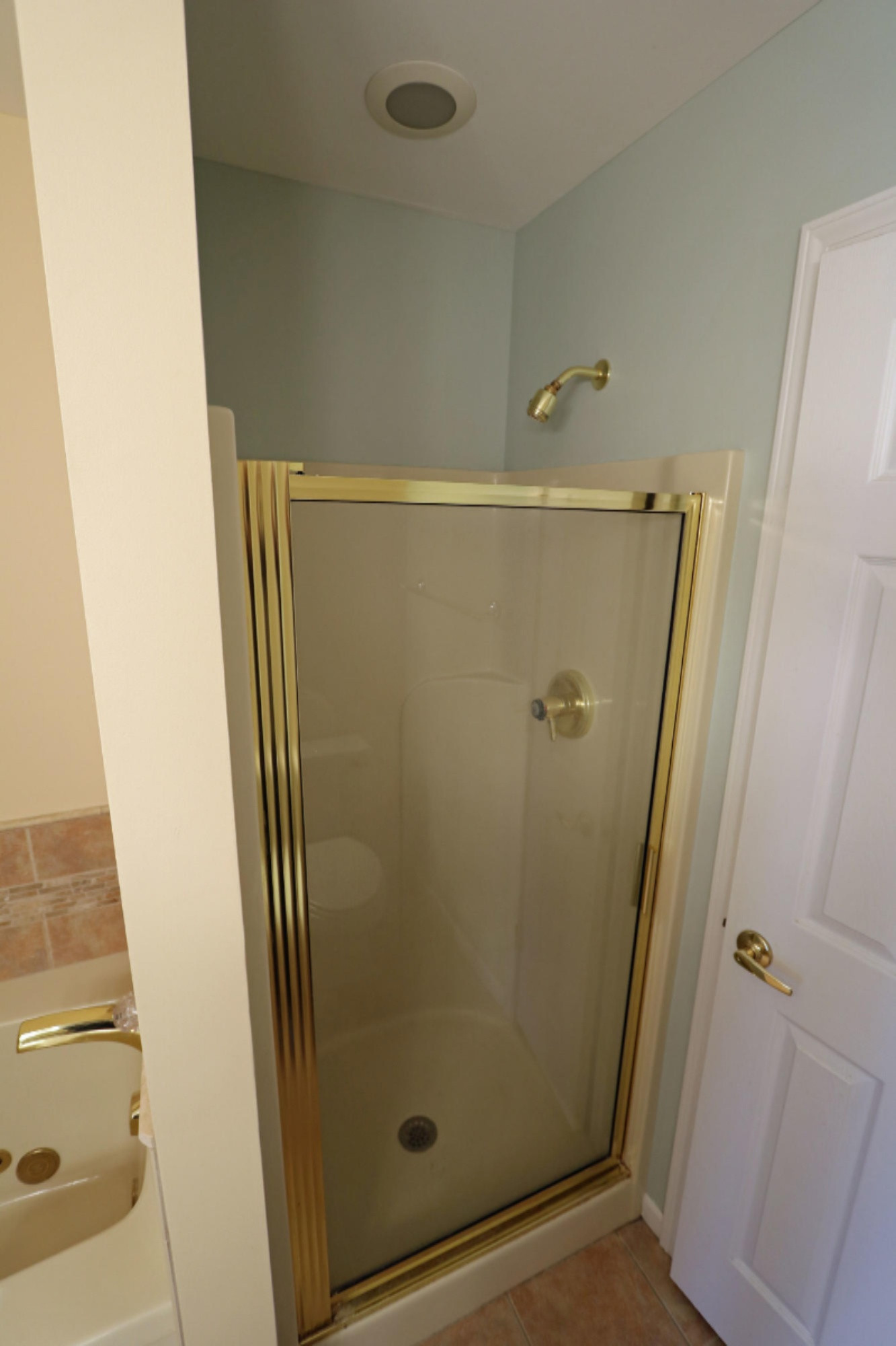2327 South Pointe Way St. Joseph, MI 49085 - Photo 13 of 21 2327-South-Pte-Way---upmstrbth2