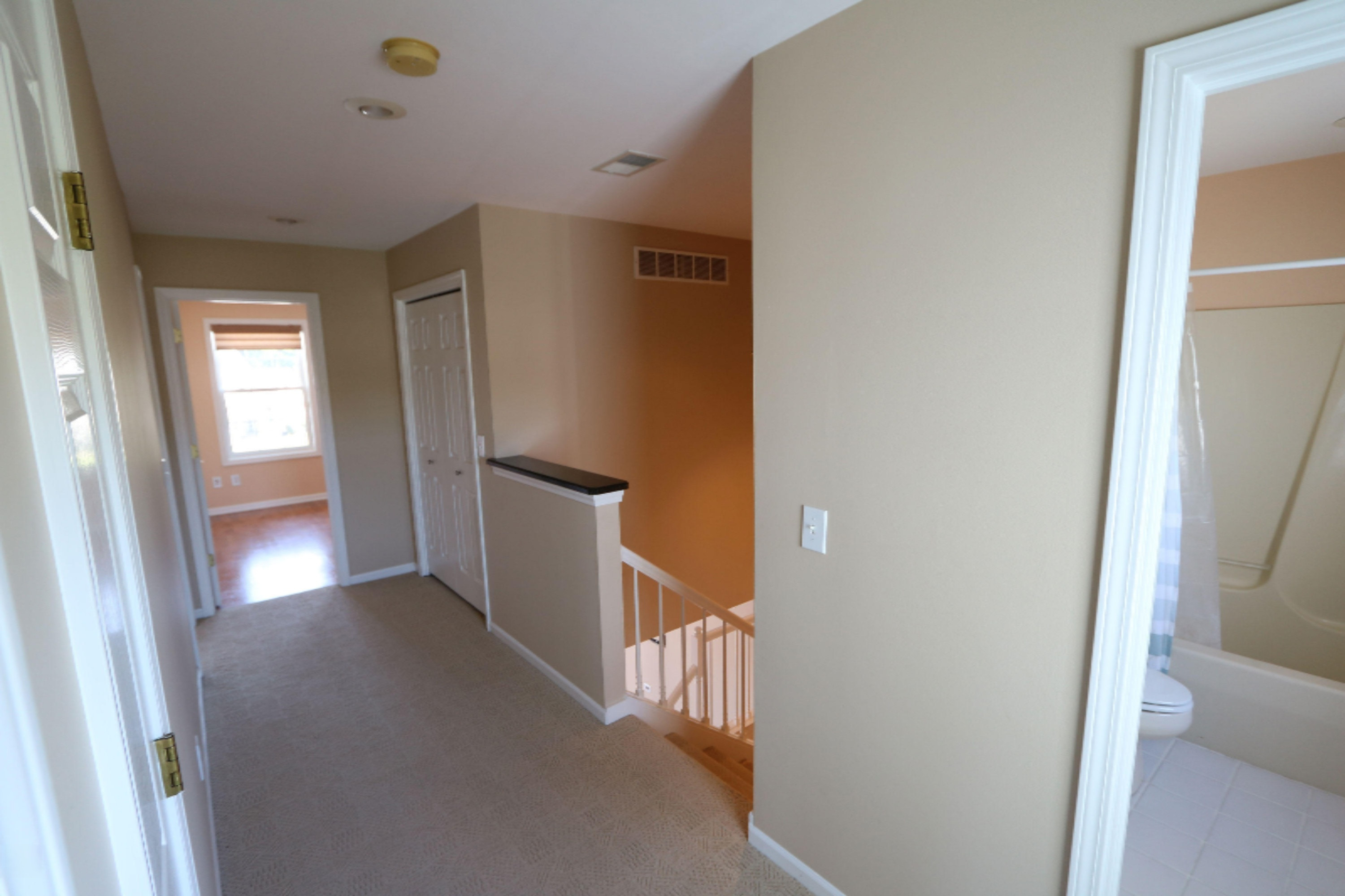 2327 South Pointe Way St. Joseph, MI 49085 - Photo 15 of 21 2327-South-Pte-Way---uphall