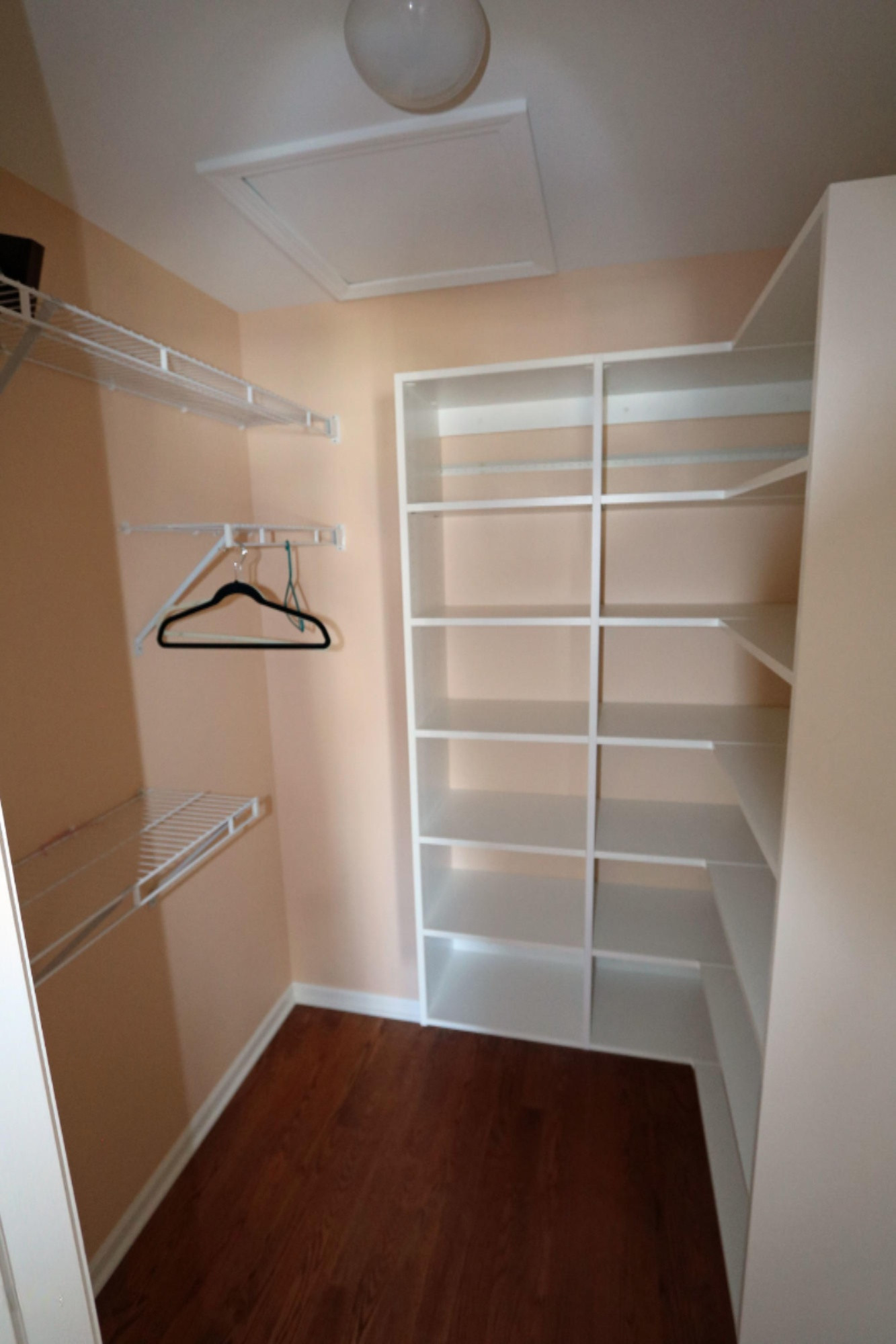 2327 South Pointe Way St. Joseph, MI 49085 - Photo 17 of 21 2327-South-Pte-Way---upbed2closet