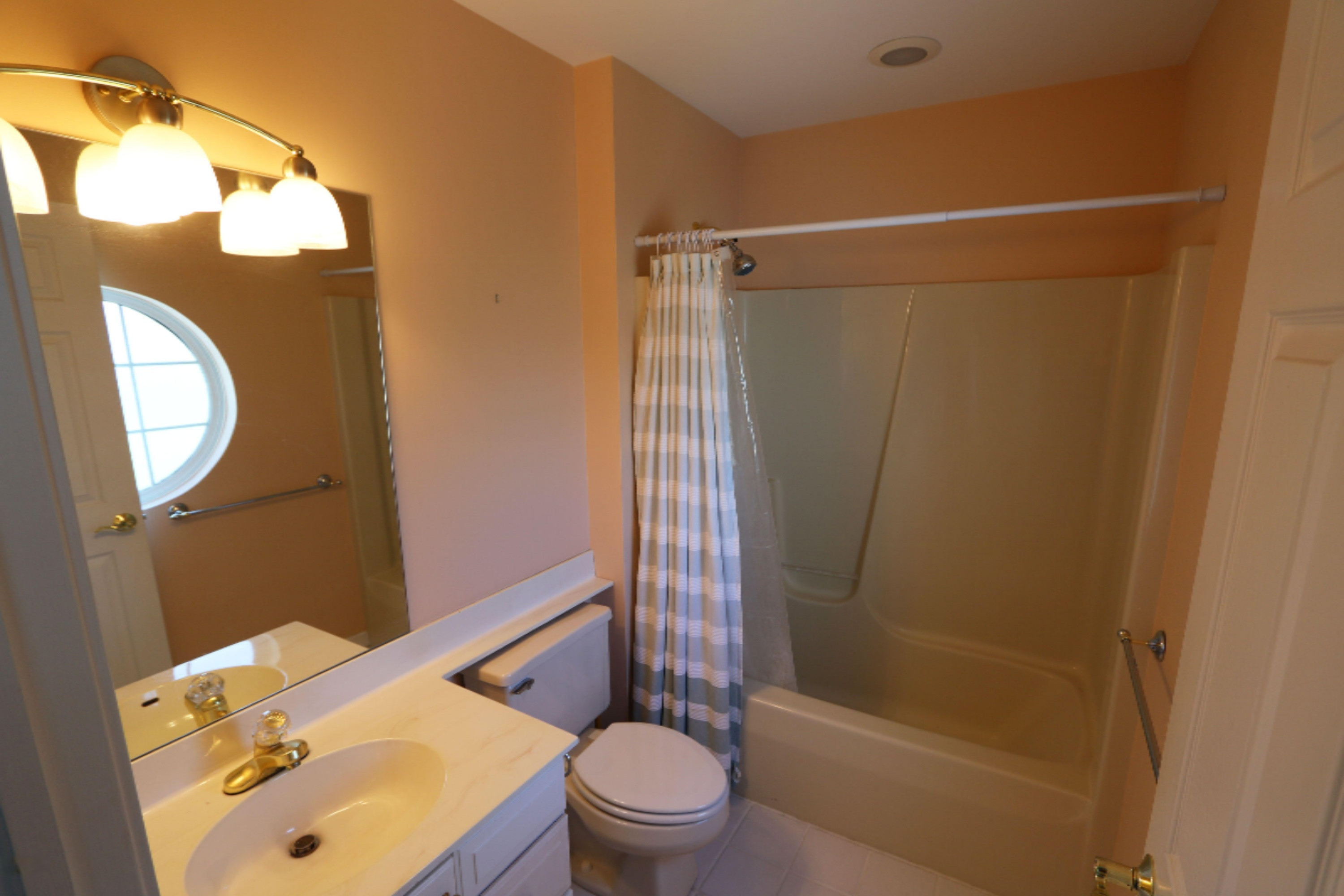 2327 South Pointe Way St. Joseph, MI 49085 - Photo 19 of 21 2327-South-Pte-Way---upperbth