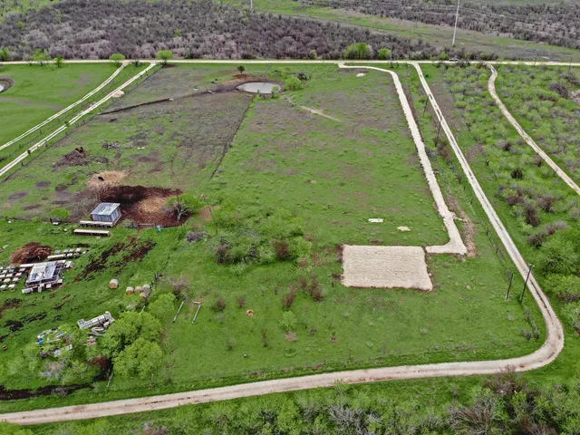 $305,000 | 1214 Railroad Street, Maxwell, TX 78656