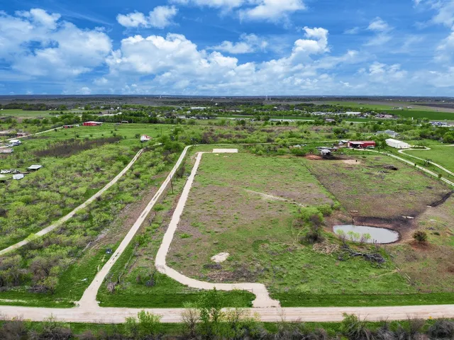 $305,000 | 1214 Railroad Street, Maxwell, TX 78656