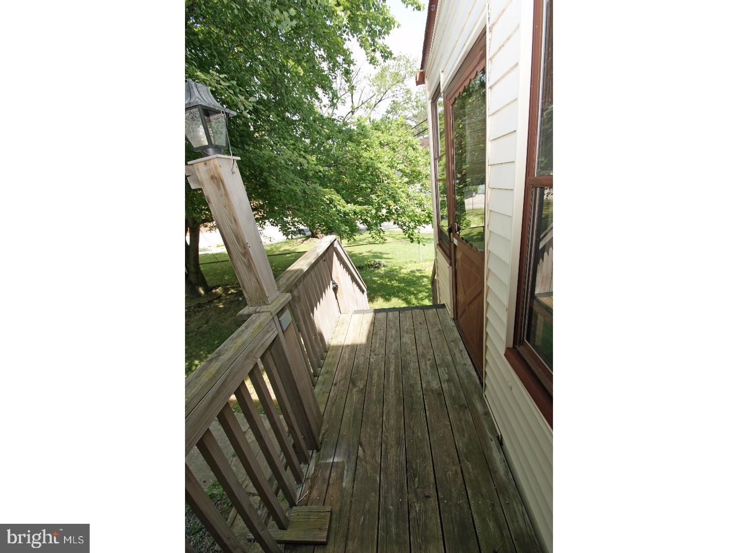 2078 Heather Road Folcroft, PA 19032 - Photo 11 of 25 Deck