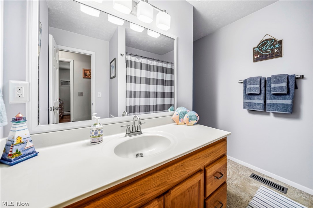 38541 Bell Road Willoughby, OH 44094 - Photo 14 of 41