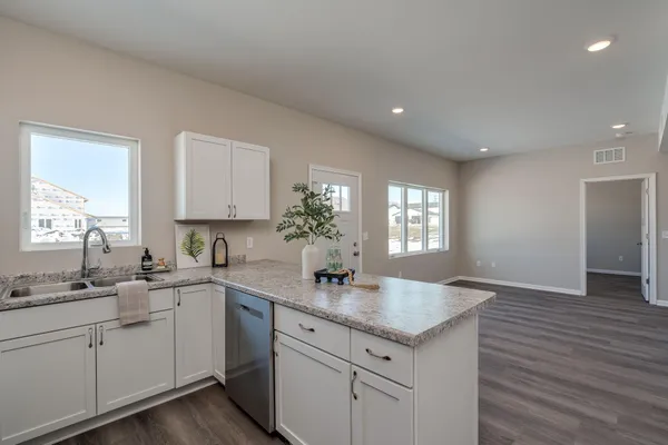 $264,900 | 3120 Noble Drive, Mankato, MN 56001