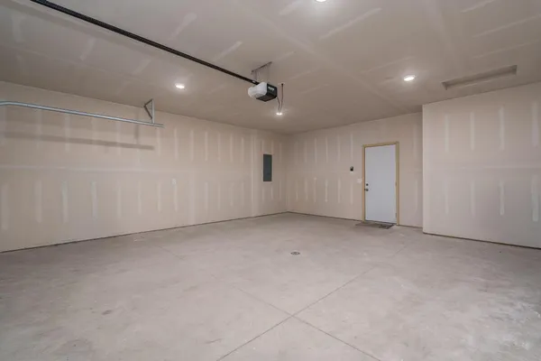 $264,900 | 3120 Noble Drive, Mankato, MN 56001
