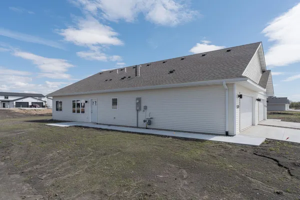 $264,900 | 3120 Noble Drive, Mankato, MN 56001