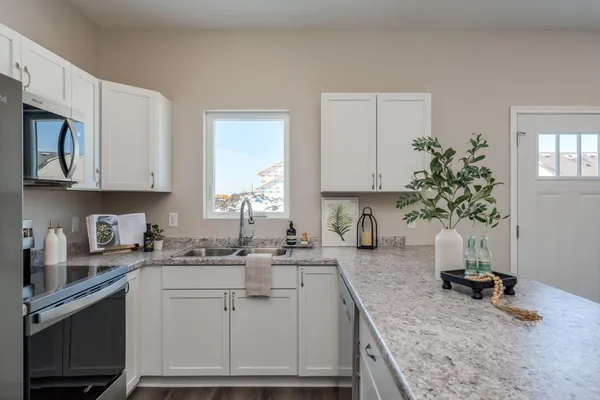 $264,900 | 3120 Noble Drive, Mankato, MN 56001