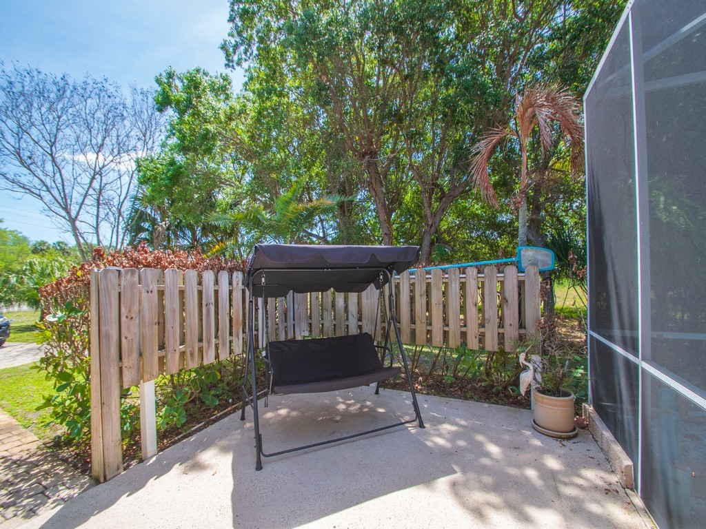 10615 Highway 1 Sebastian, FL 32958 - Photo 31 of 33 a view of a bench in the backyard
