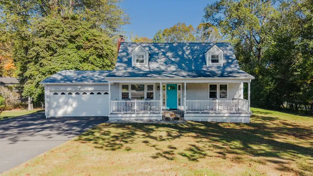 $799,000 | 60 Lillian Drive, Trumbull, CT 06611