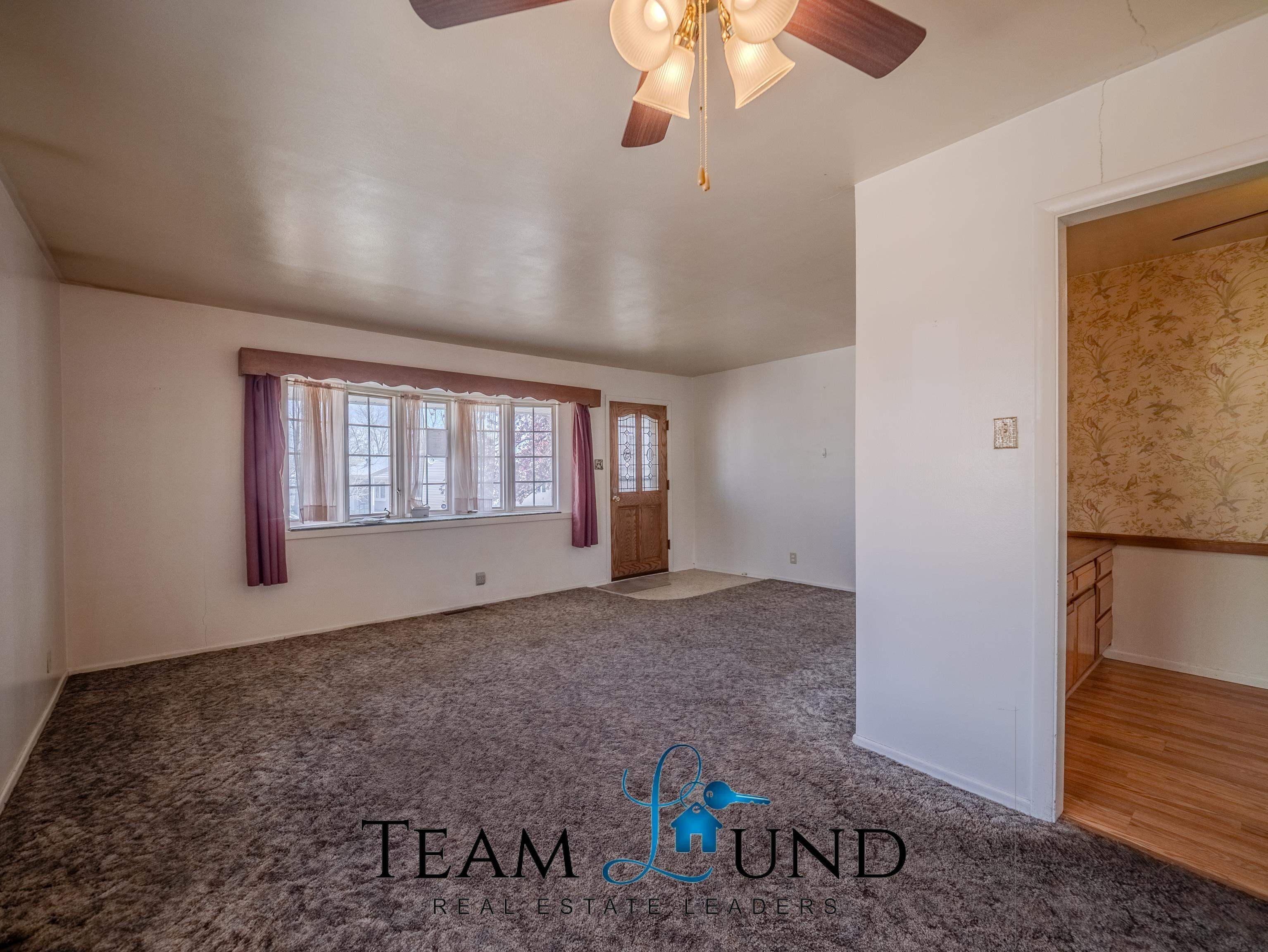 1054 Country Club Road Casper, WY 82609 - Photo 7 of 48