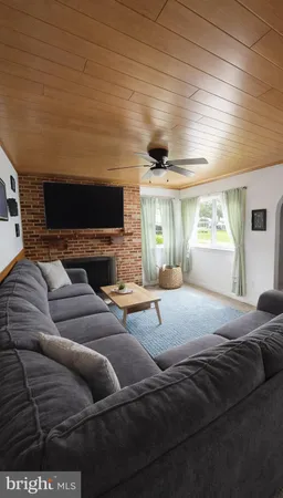 $205,000 | 121 Queen Street, Reedsville, PA 17084