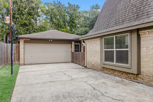 $2,950 | 16210 Chipstead Drive, Spring, TX 77379