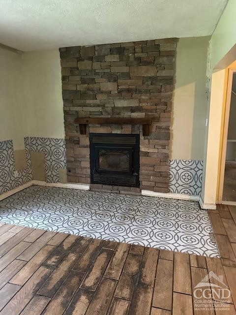 555 West Main Street Catskill, NY 12414 - Photo 12 of 14 a living room with a fireplace
