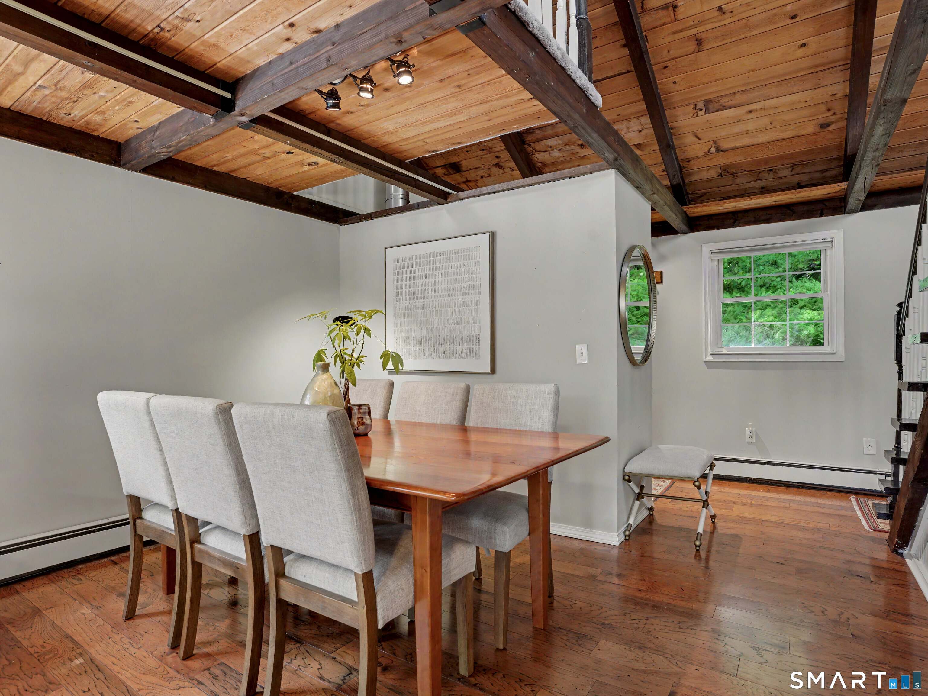 252 Bennetts Farm Road Ridgefield, CT 06877 - Photo 3 of 40 The expansive flow starts in the Dining area...