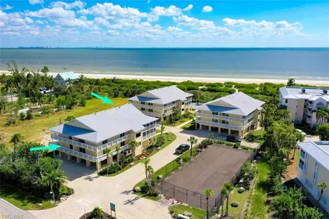 $950,000 | 585 East Gulf Drive, Unit A2, Sanibel, FL 33957
