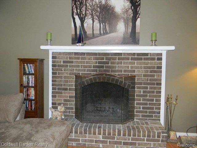 2245 Traverse Drive Troy, MI 48083 - Photo 9 of 21 Natural Fireplace