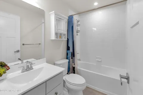 $620,000 | 104 High Pointe Lane, Neptune Township, NJ 07753