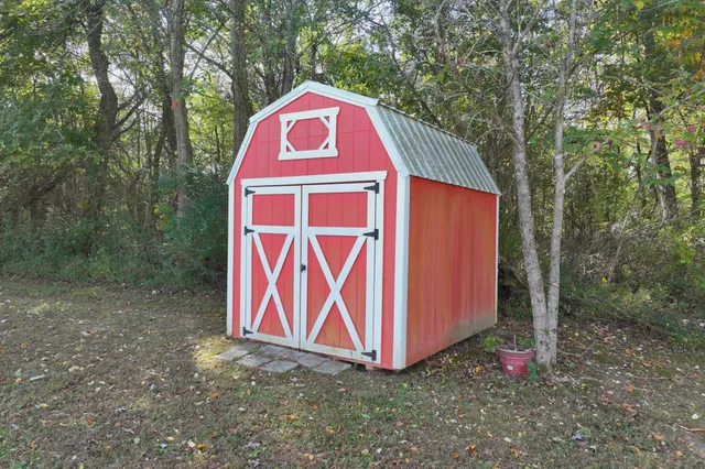 $294,000 | 103 Jollie Lane, Westmoreland, TN 37186