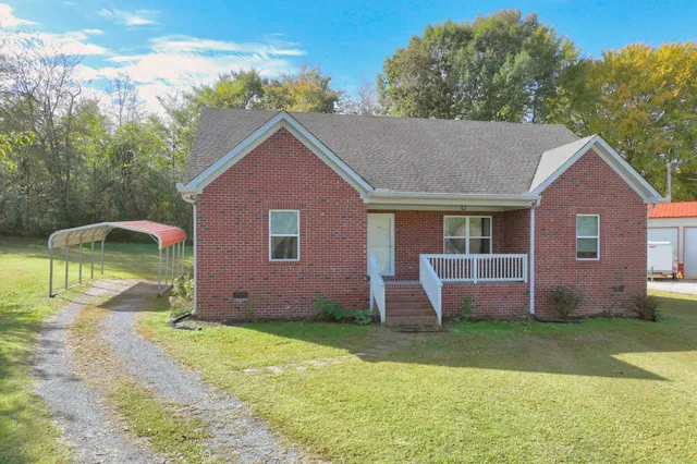 $294,000 | 103 Jollie Lane, Westmoreland, TN 37186