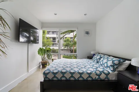 $799,000 | 1145 Larrabee Street, Unit 9, West Hollywood, CA 90069