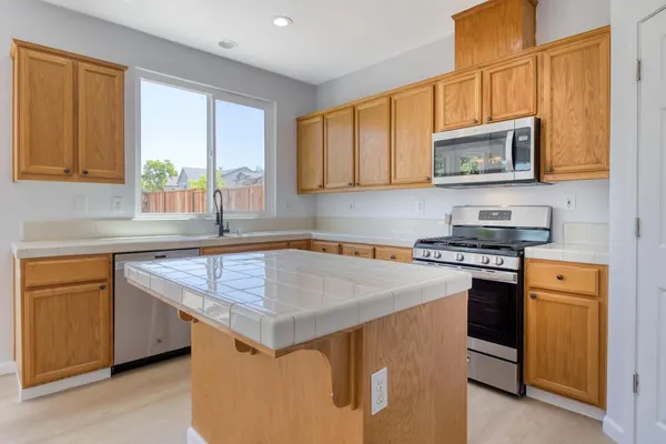 $698,000 | 2500 Almanor Drive, Tracy, CA 95304