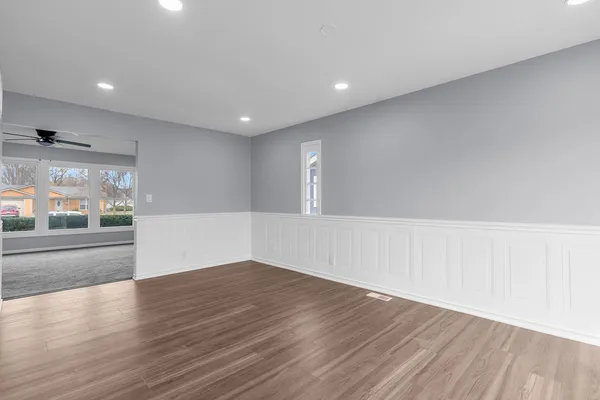 $350,000 | 1295 Foxcroft Drive, Aurora, IL 60506