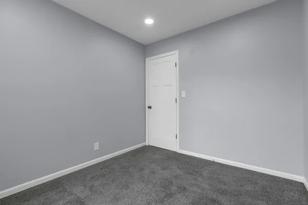 $350,000 | 1295 Foxcroft Drive, Aurora, IL 60506