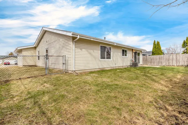 $350,000 | 1295 Foxcroft Drive, Aurora, IL 60506