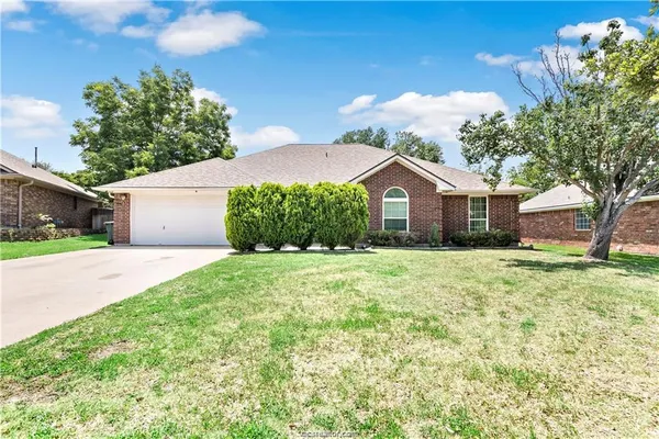 $2,600 | 3704 Eastshire Court, Bryan, TX 77802