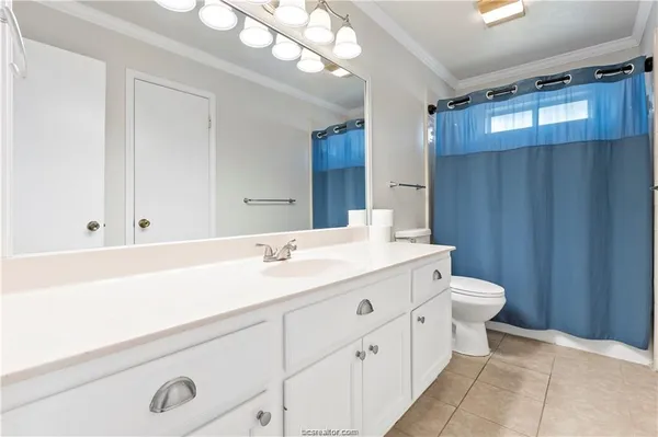 $2,600 | 3704 Eastshire Court, Bryan, TX 77802