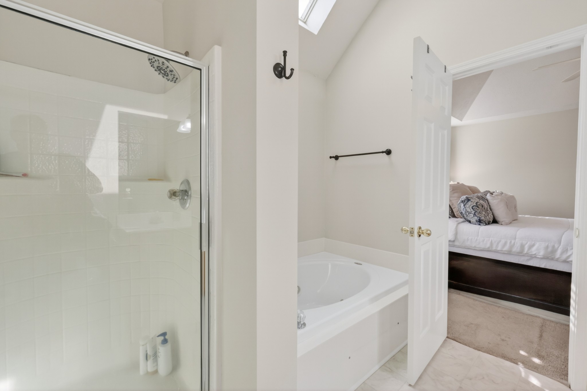 136 Holt Hills Road Nashville, TN 37211 - Photo 20 of 30 a bathroom with a bathtub and a shower