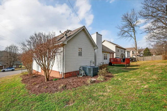 $450,000 | 136 Holt Hills Road, Nashville, TN 37211