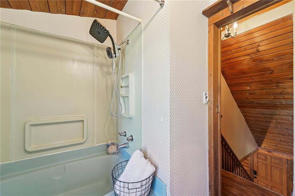 124 Harriet Drive Lower Burrell, PA 15068 - Photo 23 of 42