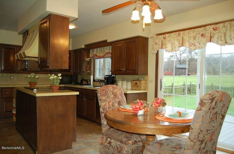 19 Grist Mill Road Pittsfield, MA 01201 - Photo 3 of 18 Kitchen